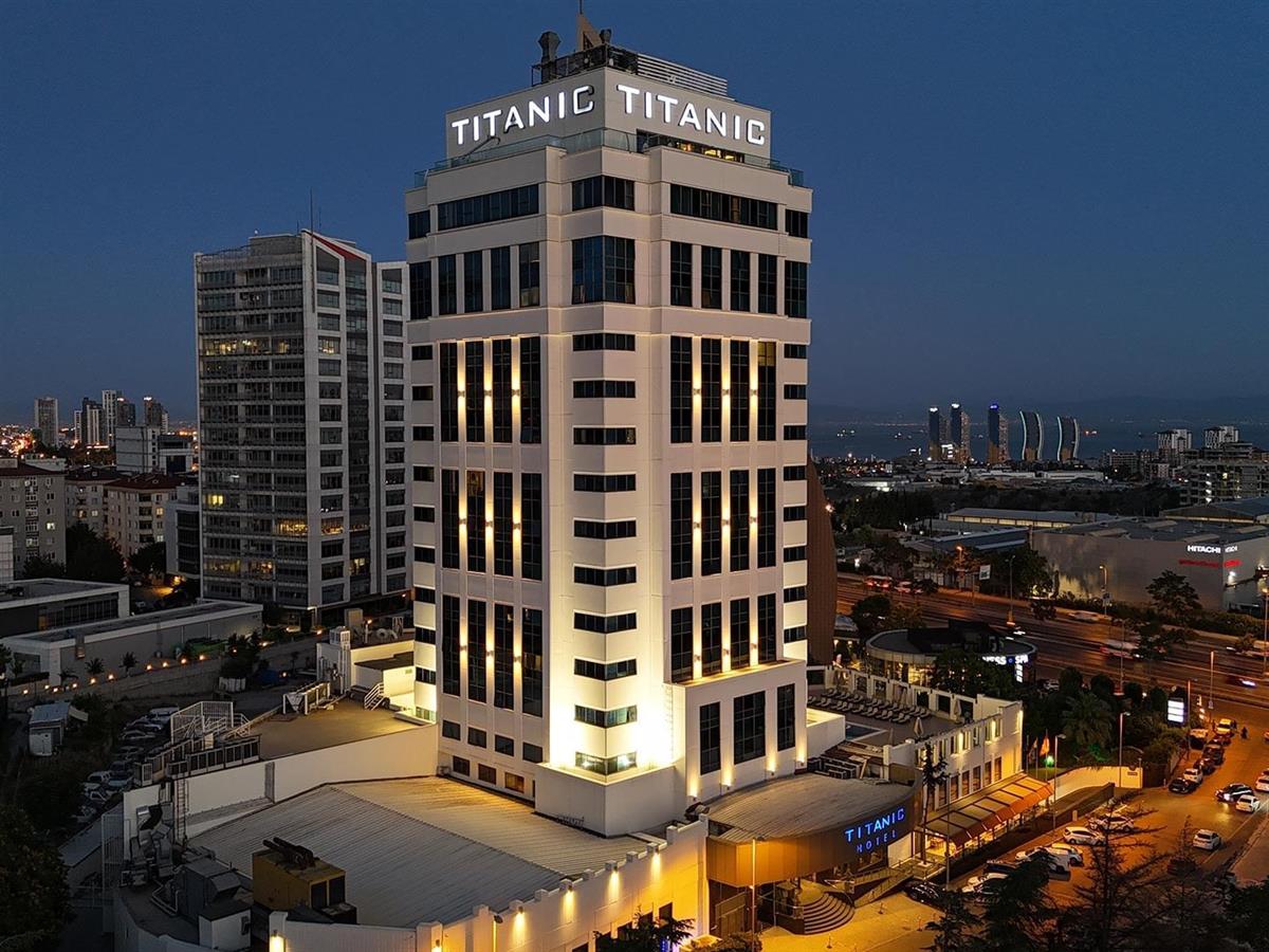 Titanic Business Kartal