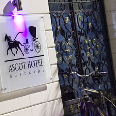 Ascot Hotel 