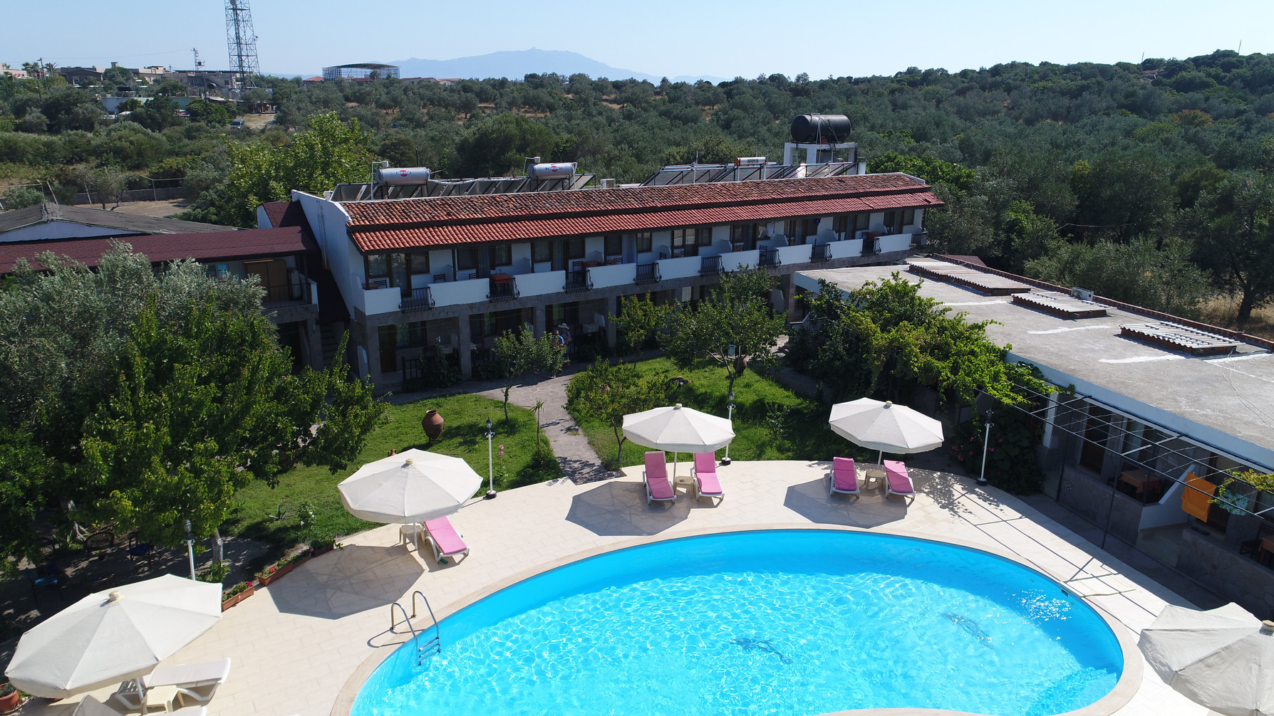 Assos Kadırga Otel