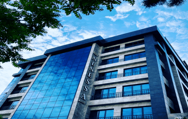 Nenessa Hotel