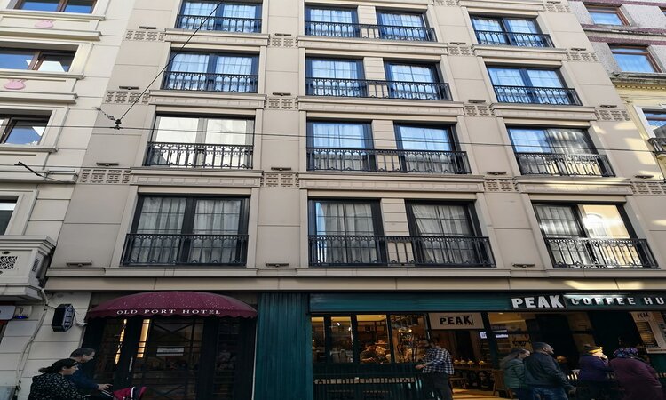 Old Port Hotel