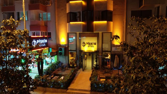 Pişkin Otel
