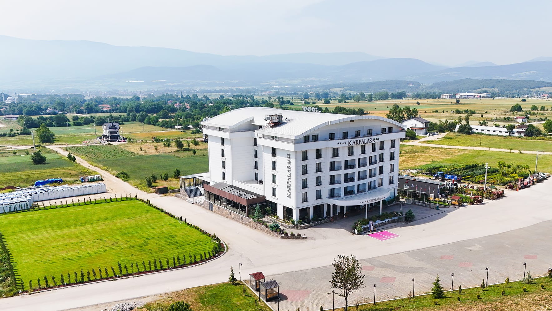 Karpalas City Hotel & SPA