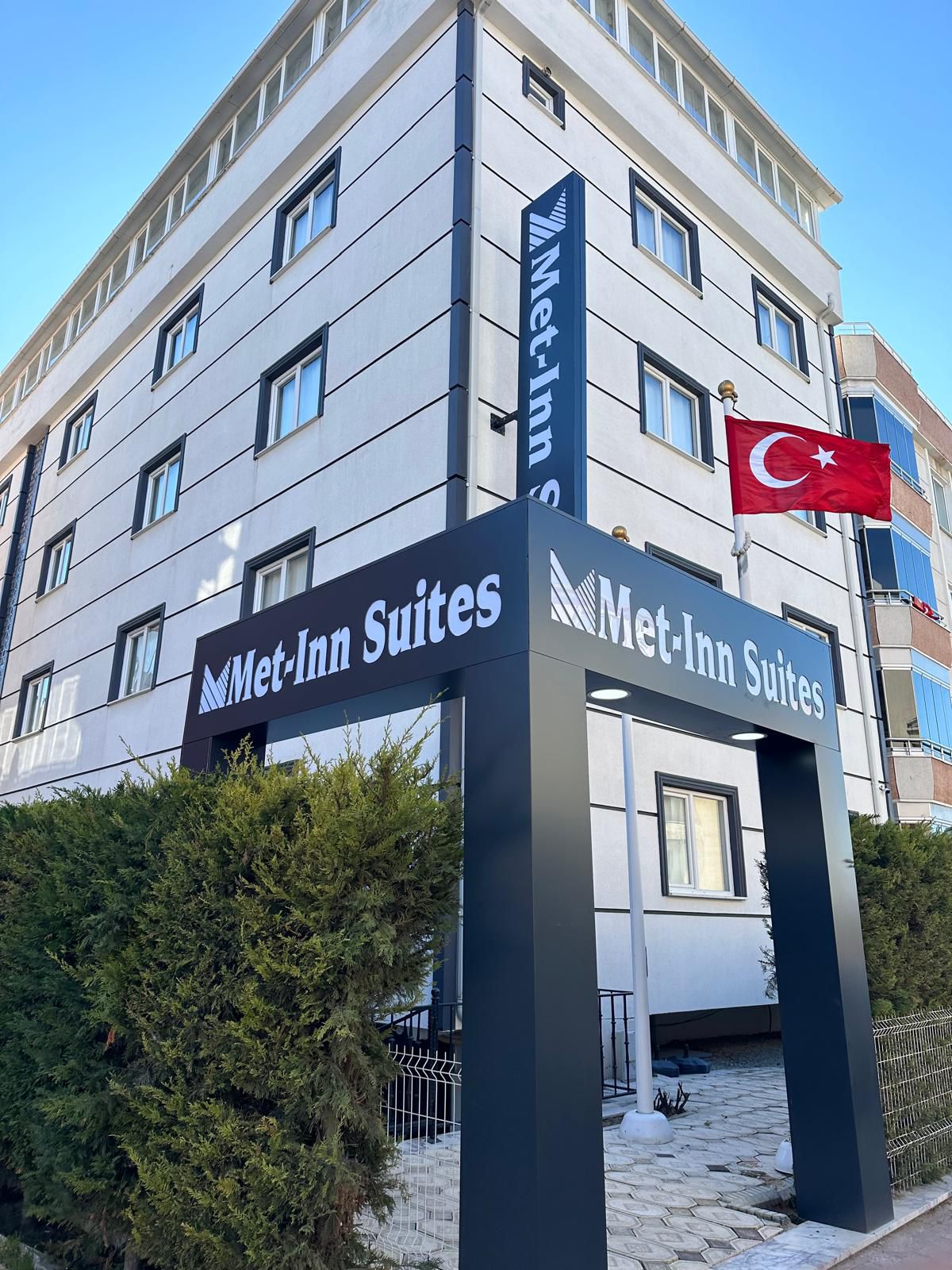 MET-INN SUİTES OTEL